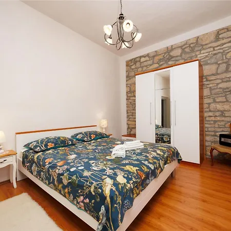 Nyaraló My Dalmatia - Authentic Granar With Private Heated Pool, Jacuzzi, Game And Sauna
